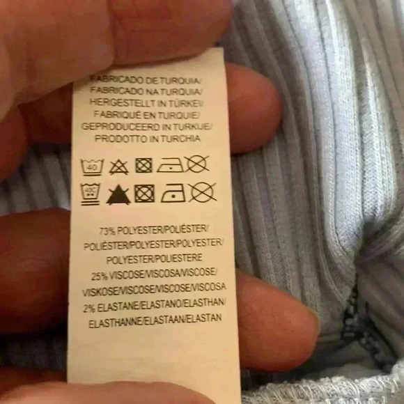 Primark, pale blue crop top with navy blue accent, off the shoulder style - Picture 7 of 7